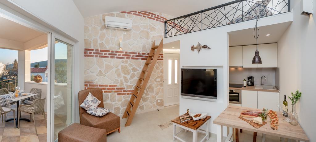 Arka Trogir Apartments - セゲット・ヴラニツァ エクステリア 写真