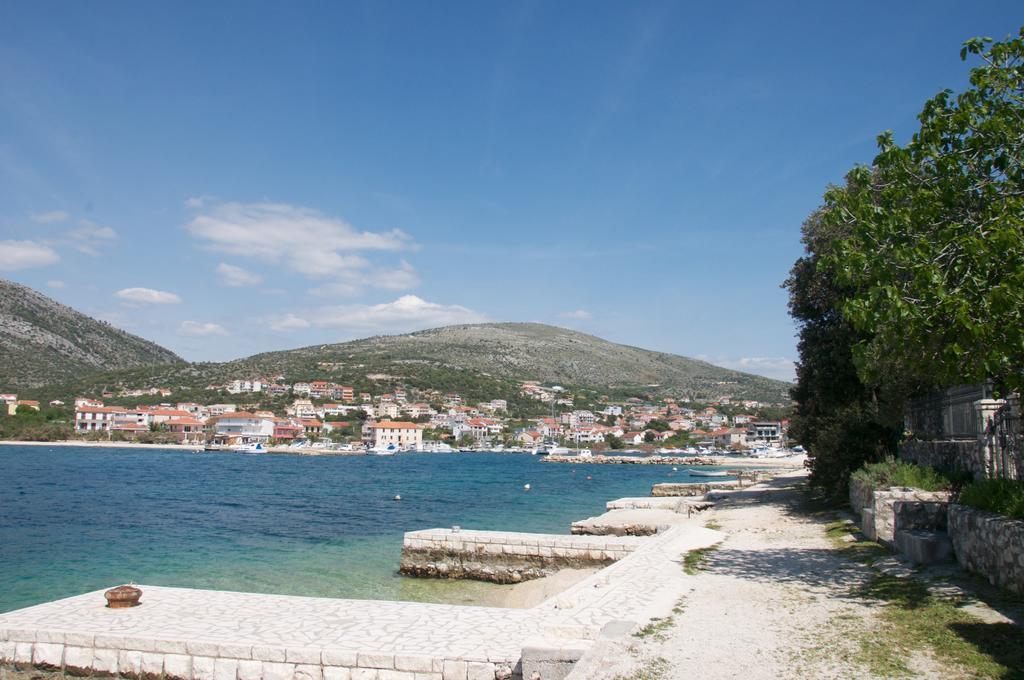 Arka Trogir Apartments - セゲット・ヴラニツァ エクステリア 写真