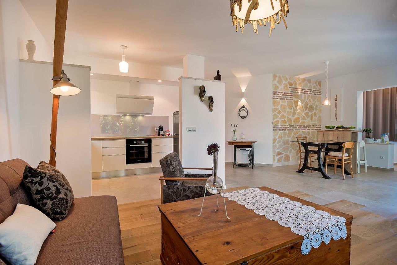 Arka Trogir Apartments - セゲット・ヴラニツァ エクステリア 写真